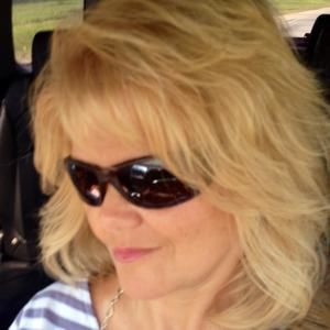 Meet your Posher, Stacy